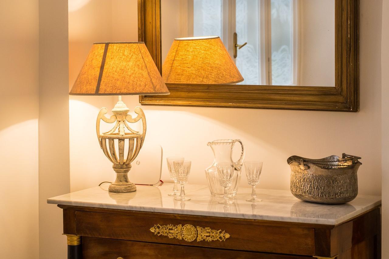 Prestigious Apartment Via Barberini Rome Bagian luar foto