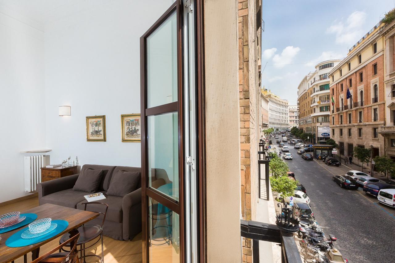 Prestigious Apartment Via Barberini Rome Bagian luar foto