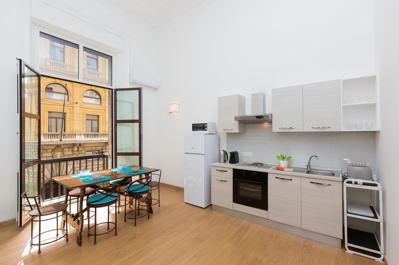 Prestigious Apartment Via Barberini Rome Bagian luar foto