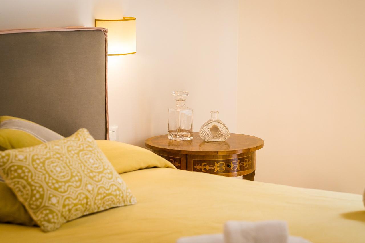 Prestigious Apartment Via Barberini Rome Bagian luar foto